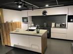 Uitverkoop showroom moderne keukens incl apparatuur, Huis en Inrichting, Nieuw, Met kookeiland, Overige kleuren
