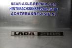 Lada 2105 embleem met plakstrip. (Emblemen, Overig), Auto-onderdelen, Carrosserie en Plaatwerk, Verzenden, Nieuw, Lada