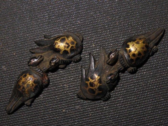 Katana - Shakudo - Genbu Menuki : C5-274 - Japan - Edo, Antiek en Kunst, Antiek | Overige Antiek