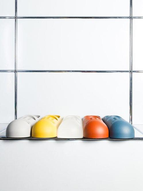 B-Line - Joe Colombo - Standaard - Bob - Polyurethaan - KIES, Antiek en Kunst, Antiek | Meubels | Stoelen en Banken