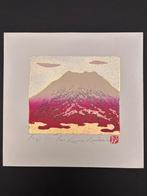 Mt. Fuji series Fuji 111 - Limited edition 106/223 - Gold, Antiek en Kunst