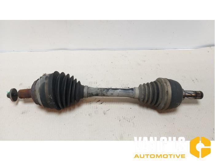 Aandrijfas links-voor Volvo V70 O191183, Auto-onderdelen, Remmen en Aandrijving, Ophalen of Verzenden
