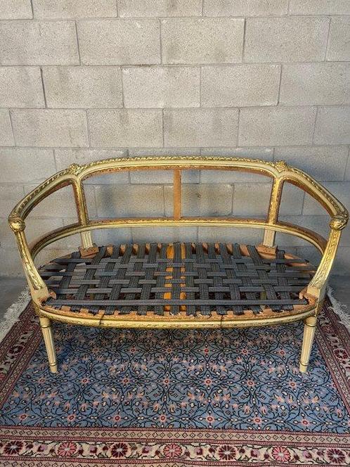 Sofa - Walnoot - Gegraveerd & Gouden Bankframe, Antiek en Kunst, Antiek | Overige Antiek