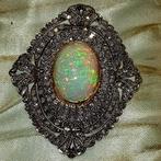 Broche Antiek platina 34 karaat. Broche met diamanten en