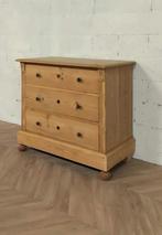 Landelijke klassieke kast, commode, ladekast, meidenkast