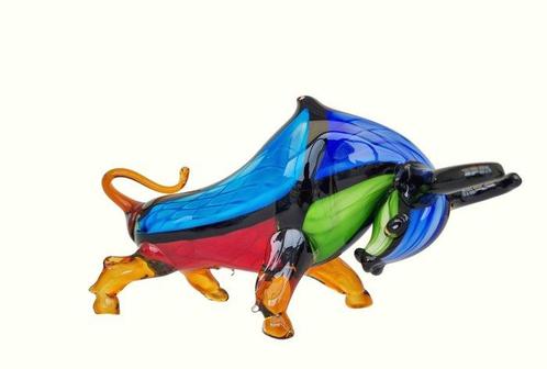 Beeldje - Charging bull - Glas, Antiek en Kunst, Kunst | Designobjecten