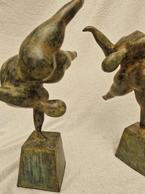 sculptuur, (2) Volumineuze Dames - 31.5 cm - Brons, Antiek en Kunst, Curiosa en Brocante