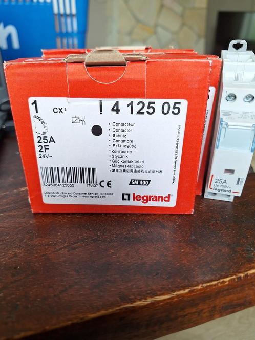 Legrand 412505 relais 24V-AC, Doe-het-zelf en Verbouw, Elektra en Kabels, Nieuw, Ophalen of Verzenden