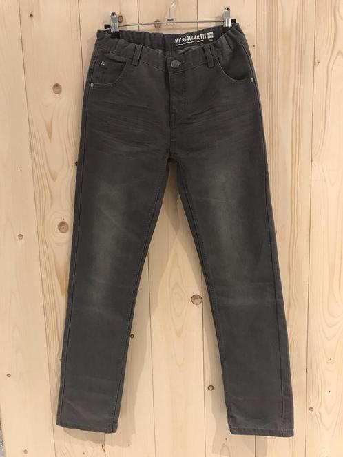 HEMA Jeans / Grijs / Maat     164 / Regular fit, Kinderen en Baby's, Kinderkleding | Maat 164