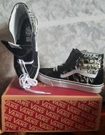 Vans - Sk8-Hi Flame Skull Black/True White - High-top, Nieuw