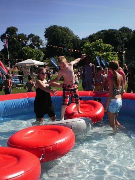 Aquaballen huren? Alle leuke waterspellen *TOPPER*, Hobby en Vrije tijd, Feestartikelen | Verhuur, Overige, Nieuw, Ophalen of Verzenden