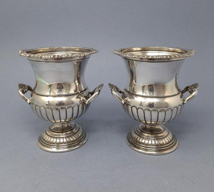 Urn (2) - Verzilverd, Antiek en Kunst, Curiosa en Brocante