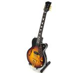 Miniatuur Gibson Super 400 gitaar met gratis standaard, Ophalen of Verzenden, Nieuw, Pop, Beeldje of Miniatuur