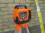 roterende laser met baak , ontvanger en statief , nivilerend, Doe-het-zelf en Verbouw, Meetapparatuur, Ophalen of Verzenden, Nieuw