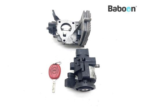Contactslot Set met Immobiliser Gilera Fuoco 500 2013-2015, Motoren, Onderdelen | Overige, Gebruikt, Verzenden