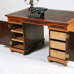 Oesterfineer ingelegd bureau met bureau stoel in bekleding n, Antiek en Kunst, Ophalen of Verzenden