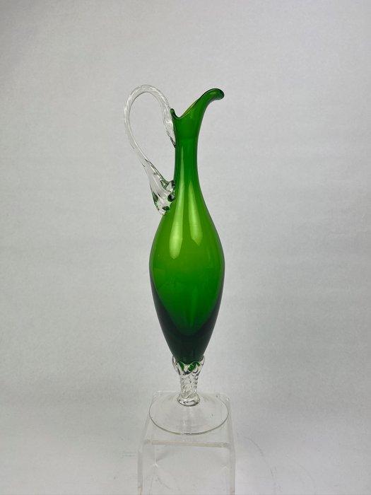 Karaf - Schenkkan twisted stern - Glas - Smaragd groen, Antiek en Kunst, Curiosa en Brocante