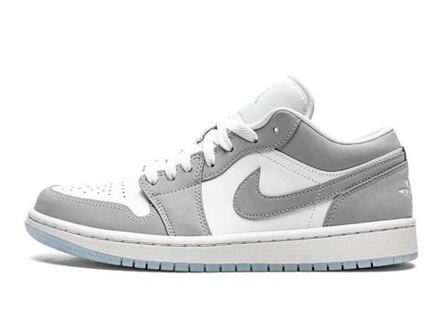 Air Jordan 1 Low Wolf Grey - Maat 38.5 EU, Kleding | Heren, Schoenen, Ophalen of Verzenden