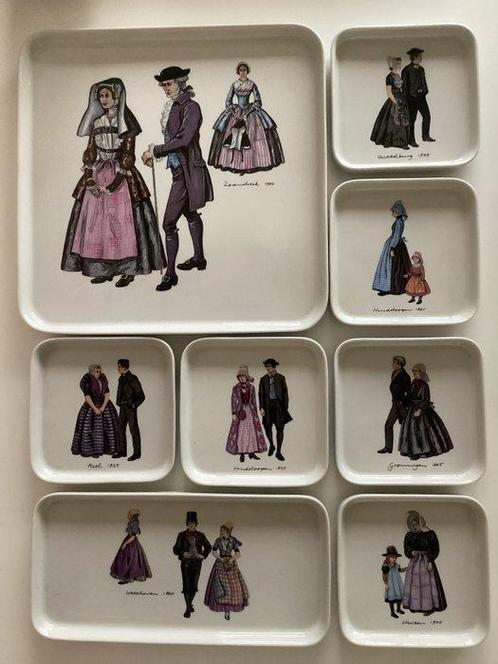 Villeroy & Boch - Gebak/taartset (8) - Porselein -, Antiek en Kunst, Antiek | Meubels | Tafels