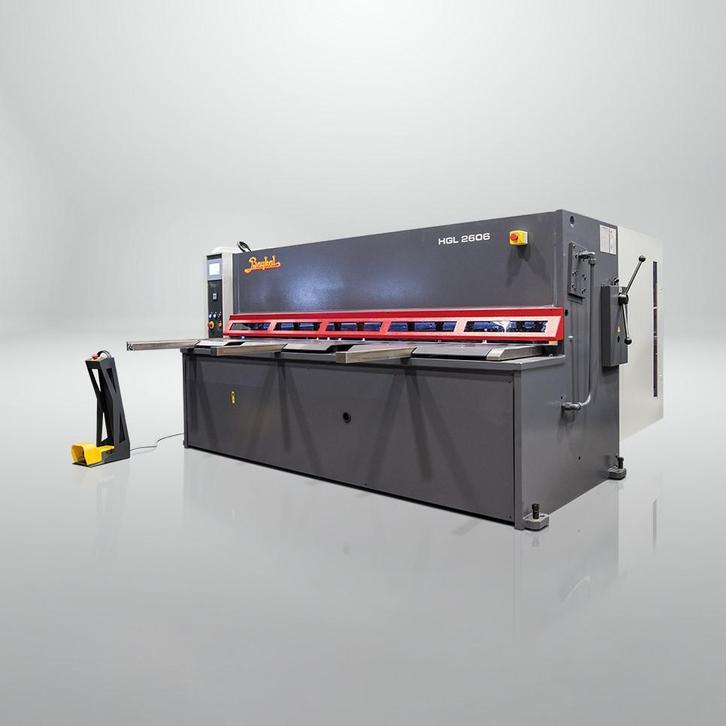 Knipbank plaatschaar BAYKAL HGL vanaf 2m 6mm, 2100x6mm, Zakelijke goederen, Machines en Bouw | Metaalbewerking