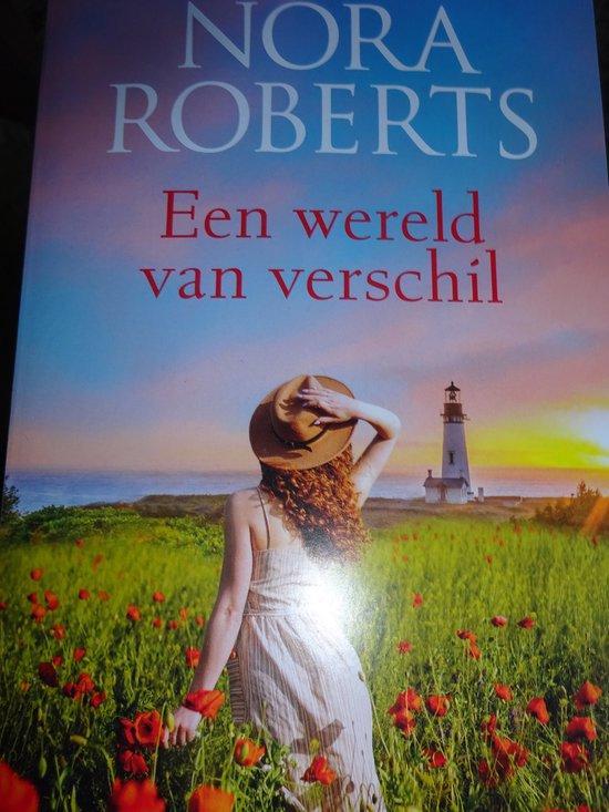 Een wereld van verschil Nora Roberts 9789402717266, Boeken, Overige Boeken, Zo goed als nieuw, Verzenden