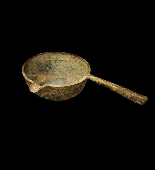 Oud-Romeins - Bronzen kapstok met schenktuit - 1e/3e eeuw, Verzamelen, Mineralen en Fossielen
