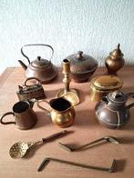 Kan (12) - Collectie van twaalf messing/brons brocante