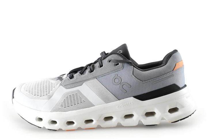 On sportschoenen in maat 45 Grijs | 10% korting, Kleding | Heren, Schoenen, Overige kleuren, Zo goed als nieuw, Verzenden