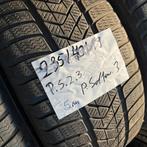 2 x Pirelli Sottozero 3 235-40-19 Winterbanden 5mm, Auto-onderdelen, Banden en Velgen, 19 inch, Gebruikt, 235 mm, Band(en)