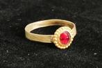 Middeleeuws Goud Edelsteen ring - 17 mm