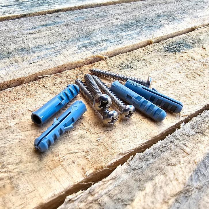 RVS bolkop schroeven, Verzamelen, Merken en Reclamevoorwerpen, Verzenden