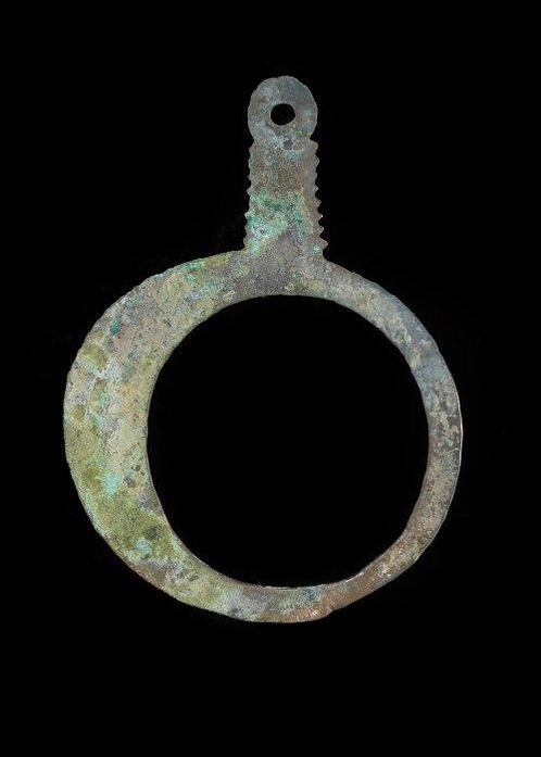 Europese Bronstijd Brons Ringvormige hanger (Zonder, Antiek en Kunst, Antiek | Overige Antiek