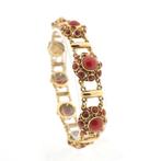 Gouden armband met bloedkoralen; Antiek | 19 cm (vintage), Gebruikt, Overige kleuren, Ophalen of Verzenden, Met edelsteen