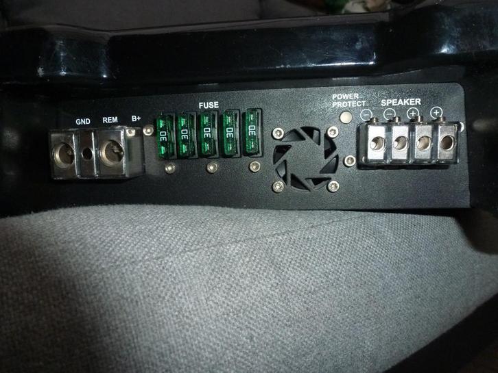 Rodek RI 1650D Versterker Monoblock, Auto diversen, Autospeakers, Gebruikt, Ophalen