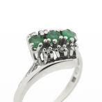 Witgouden ring met smaragd en diamant | 0,09 ct., 18 tot 19, Gebruikt, Overige kleuren, Ophalen of Verzenden