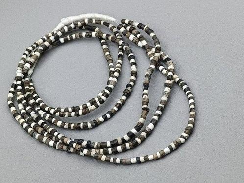 Ancient Steen Bead Necklace - total length 150 cm, Sieraden, Tassen en Uiterlijk, Antieke sieraden