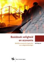 Basisboek veiligheid en economie 9789089740779, Boeken, Zo goed als nieuw