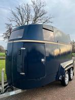 Oerdegelijke vol-polyester Mustang 2-paards!, Dieren en Toebehoren, Paarden en Pony's | Trailers en Aanhangwagens, Ophalen, Zo goed als nieuw