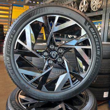 19 inch Velgenset | Origineel Renault Captur | Michelin beschikbaar voor biedingen