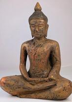 Standbeeld zittende Boeddha - massief houten Boeddhabeeld -