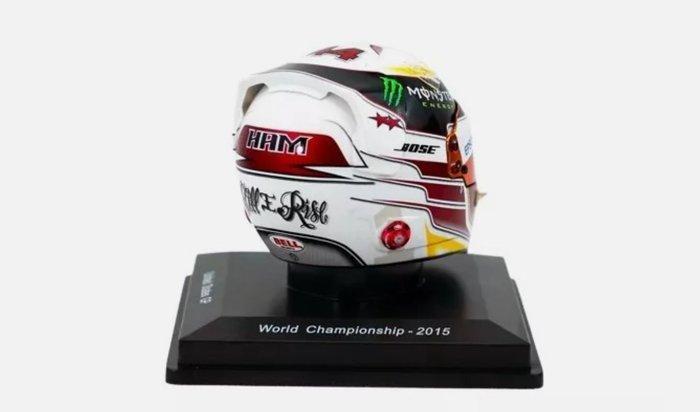 Spark 1:5 - Modelauto - Lewis Hamilton 2015 World Champion, Hobby en Vrije tijd, Modelauto's | 1:5 tot 1:12