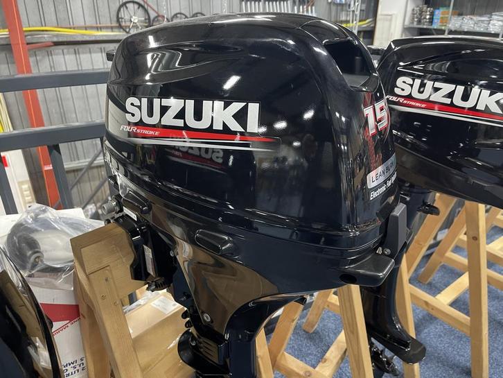 Suzuki buitenboordmotor 15 pk, Watersport en Boten, Buiten- en Binnenboordmotoren, Buitenboordmotor, 10 tot 30 pk, Viertaktmotor