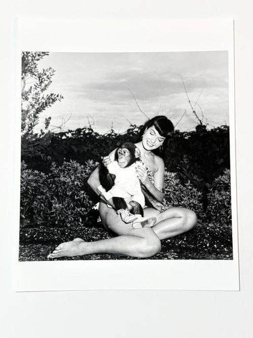 Bunny Yeager (1929-2014) - Pin-up Bettie Page in Key, Antiek en Kunst, Kunst | Schilderijen | Modern