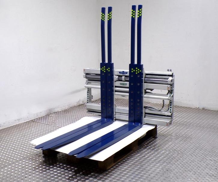 Cascade Vorkenversteller Dubbel, Zakelijke goederen, Machines en Bouw | Heftrucks en Intern transport, Verzenden