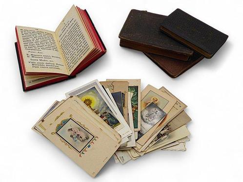 Verzameling Res Religiosae: 3 Rozenkransen, 4 Boeken +, Antiek en Kunst, Antiek | Boeken en Bijbels