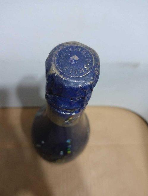 1983 Taittinger, Collection Vieira da Silva - Champagne Brut, Verzamelen, Wijnen