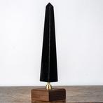 Echt exclusief - Zwarte obsidiaan obelisk - Houten en
