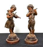 Henryk Kossowski (1855-1921) - sculptuur, Violoniste +, Antiek en Kunst, Antiek | Keramiek en Aardewerk