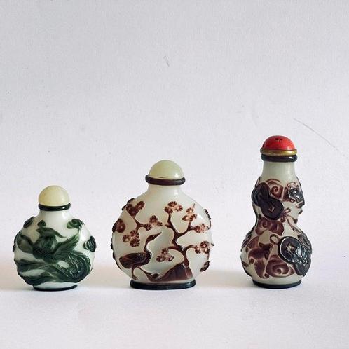 Snuiftabak-fles (3) - cameo - Kehua Tao Liao, Antiek en Kunst, Antiek | Overige Antiek