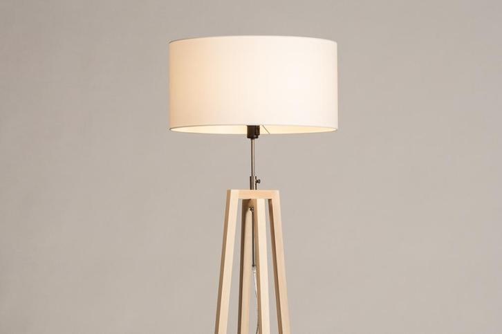 Rietveld Vloerlampen - Wit, Naturel - Stof, Hout, Huis en Inrichting, Lampen | Vloerlampen, Verzenden